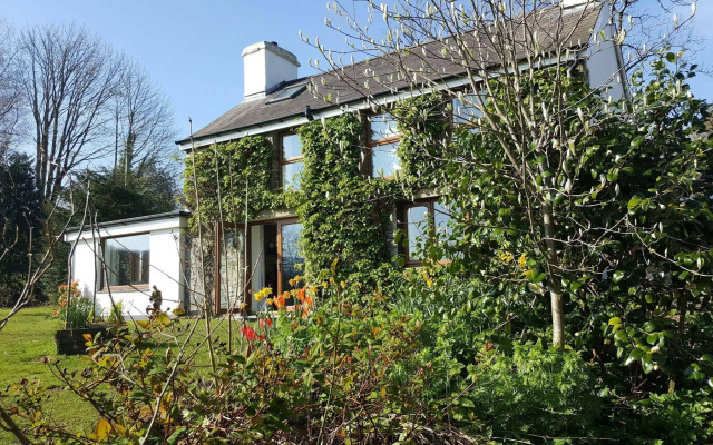 Nant yr Onnen B&B and Ysgubor Holiday Cottage