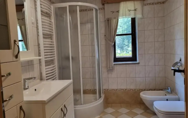Apartmaji Pod macesnovo streho