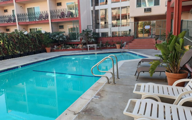 Royal Century Hotel
