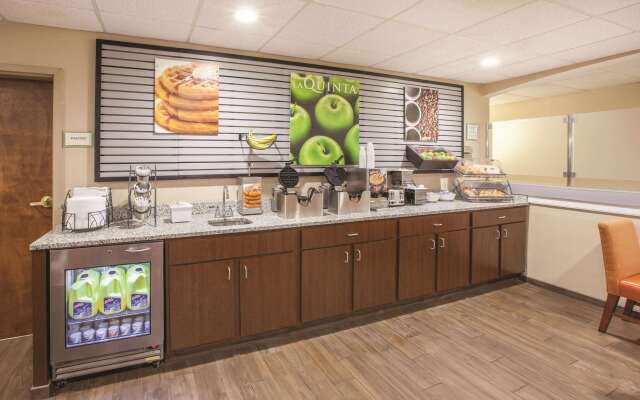 La Quinta Inn & Suites by Wyndham Mechanicsburg - Harrisburg
