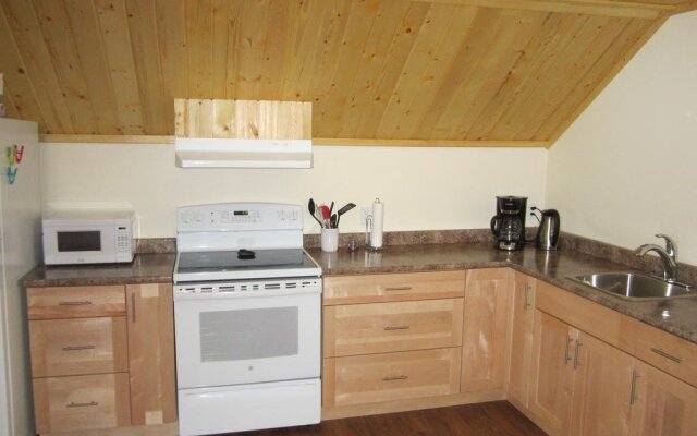Driftwood Lodge