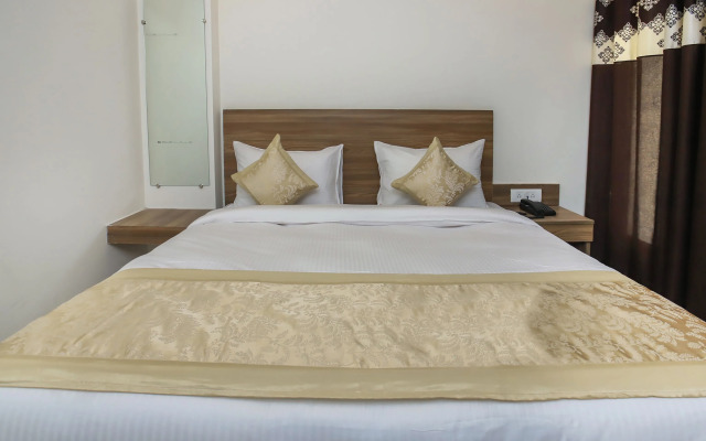 OYO 22235 Mint Residency