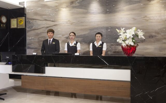 Renyi Lake Hotel