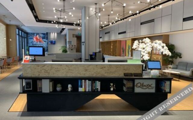 Qbox Hotel