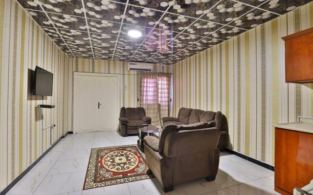 Al-Nabares Palace Apartment Hotel