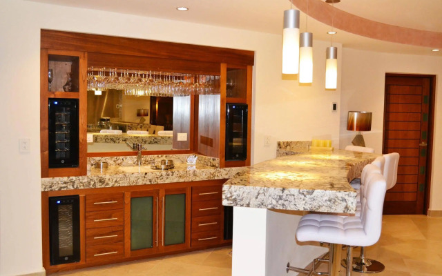 Villas de Cortez Penthouse