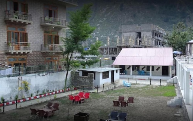 Flora Inn Hotel Naran