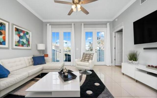 Contemporary Condo