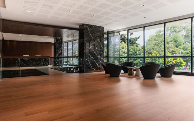 8010 Urban Living Luxury Home Experiences.