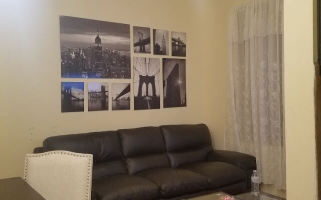 15 Mins To Time Sq And Wtc