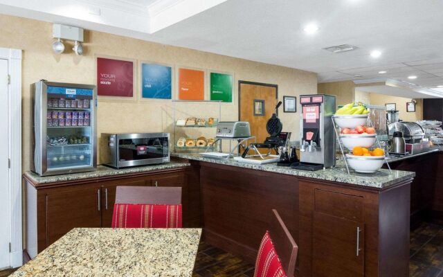 Quality Suites Irving-Las Colinas