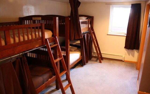 9th Ave Hostel