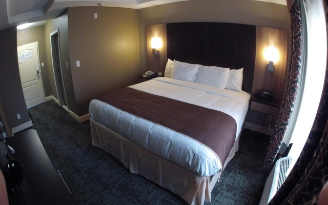 AAshram Hotel by Niagara River