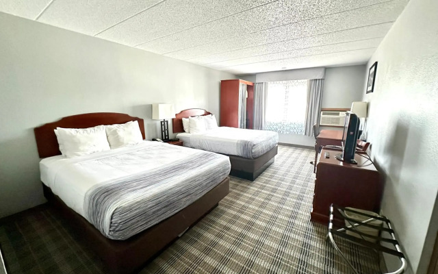 AmericInn & Suites By Wyndham Baraboo Event Center