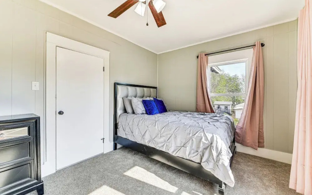 Near Campus & Casino: Family-friendly Durant Home!