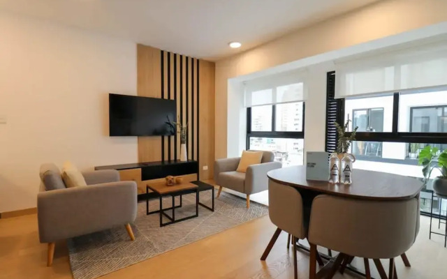 w Splendid 1BR Duplex in Miraflores