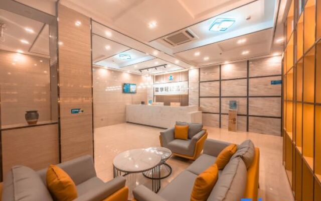 Xingxiang Light Luxury Hotel (Binyang Department Store)
