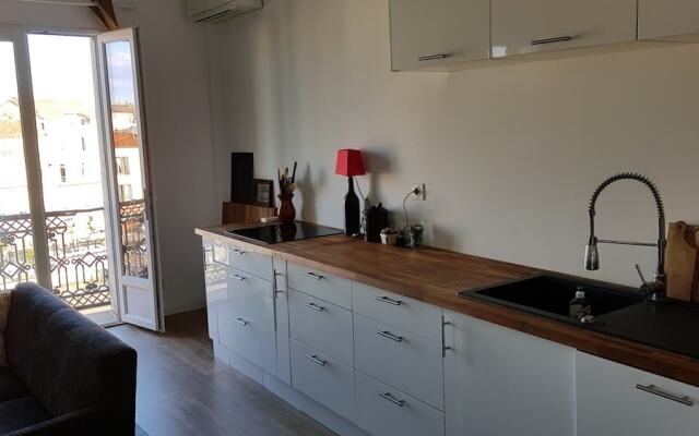 Sete Vue Canal Duplex Pour 7 Personnes