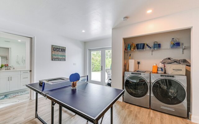 Naples Escape w/ Furnished Patio & Private Pool!