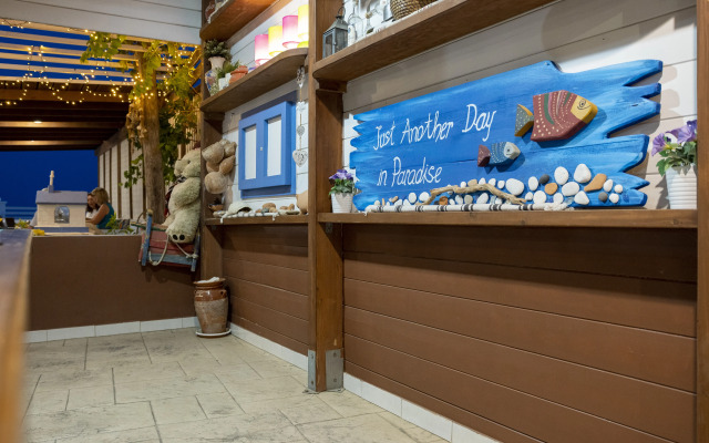 Mammis Beach Hotel