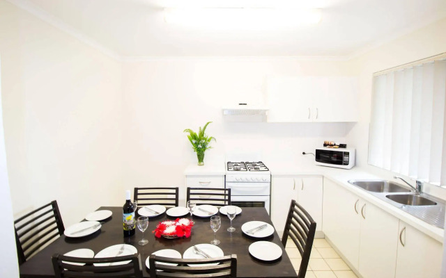 Aabon Apartments & Motel