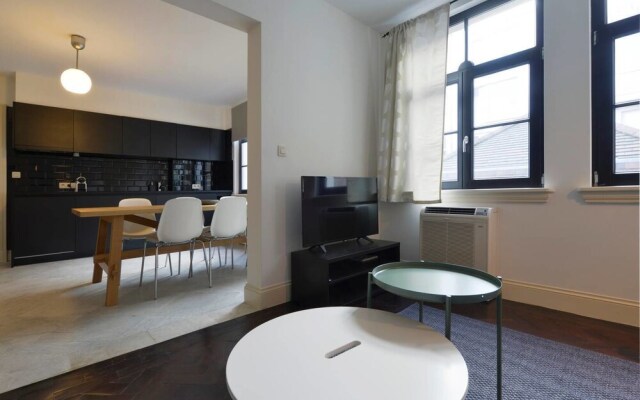 Saint Pauls Suite 18
