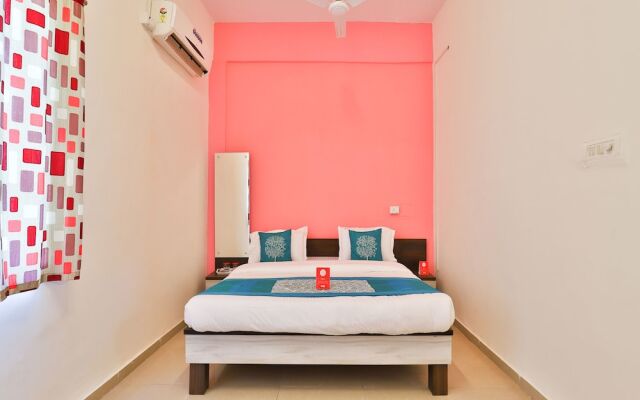 OYO Flagship 13124 Hotel Pyramid