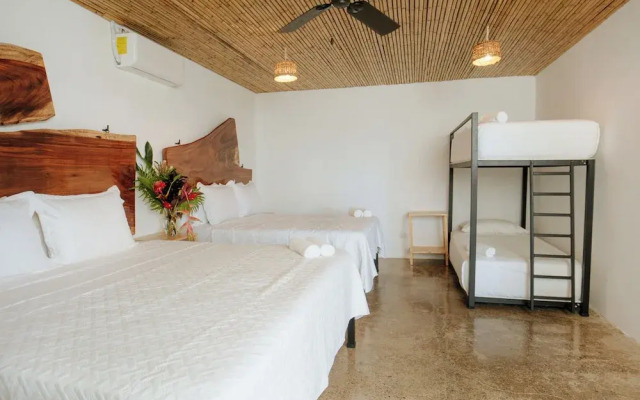 Bonding Coffee Roaster Café & Hotel