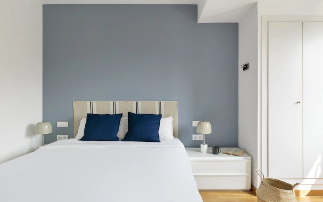 Olala Sardenya Apartment By Olala Homes