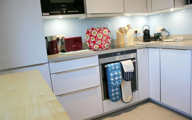 Peymans - The Luxurious Duplex Serviced Apartment