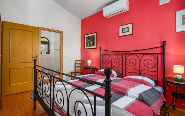 Spacious Holiday Home in Visnjan With Private Pool