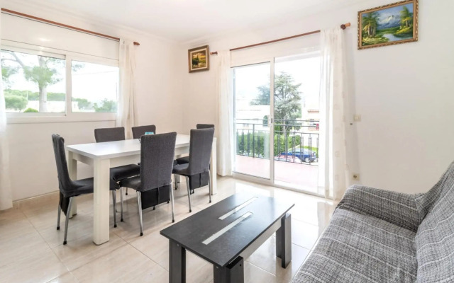 LA FARELLA 60 apartamento bien ubicado con balcón