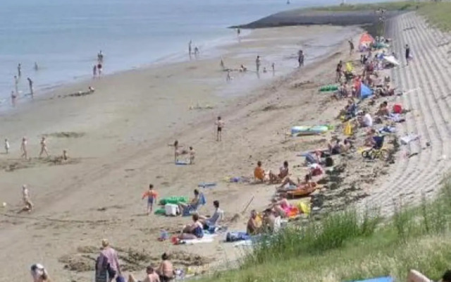 Nice Chalet with Fireplace near Oosterschelde