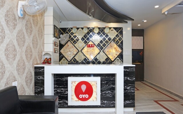 OYO 10338 Hotel Aadesh Palace