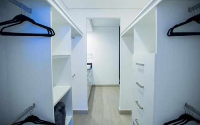 Real View Towers E306 by Casago