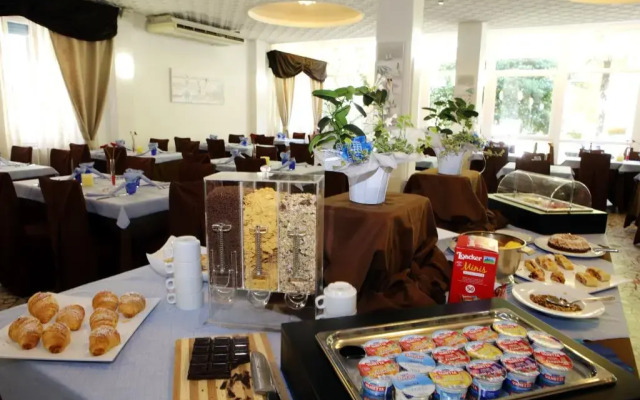 New Hotel Jolie