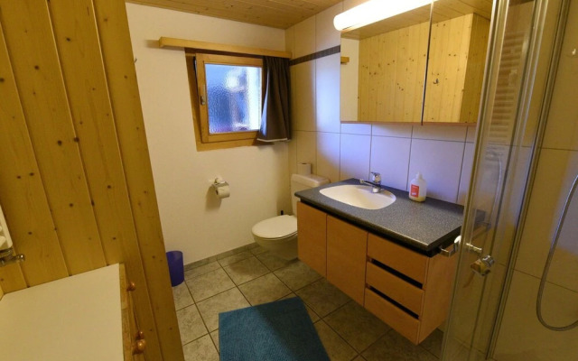 Cozy Apartment in Meiringen With Mountain View