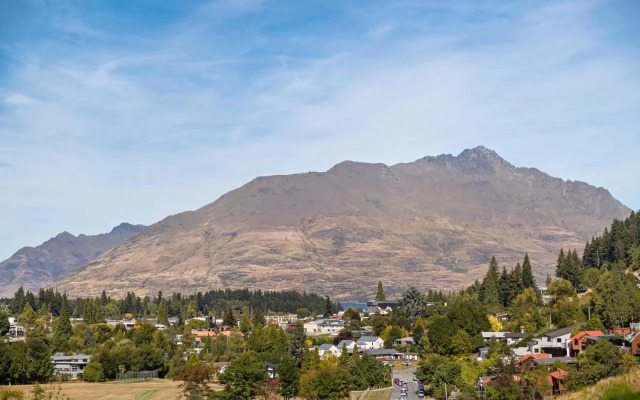 Queenstown Retreat