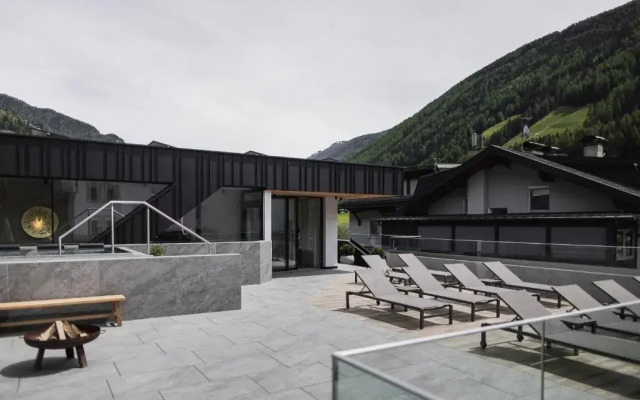 Hotel Adler