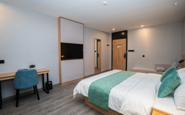 GreenTree Hotel (Anqing Wanjiang Avenue Biguiyuan Wanda Plaza)