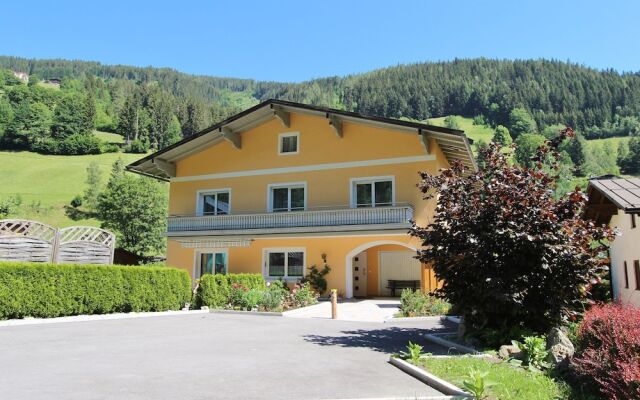 Cozy Chalet With Sauna In Zell Am See Salzburg