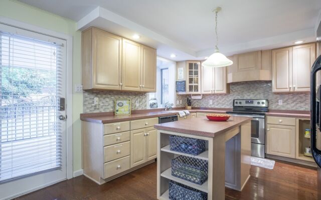 Blues Escape by RedAwning