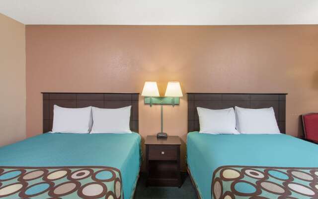 Super 8 by Wyndham Austin MN