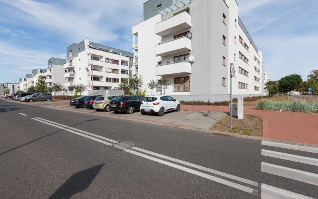 Apartments Chelmonskiego by Renters