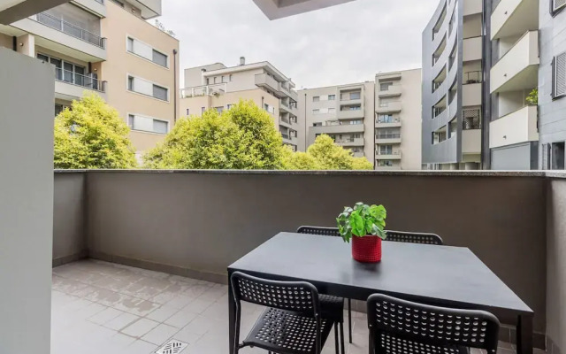 Modern and Spacious Apartment With Terrace