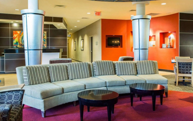 Cambria Hotel Traverse City