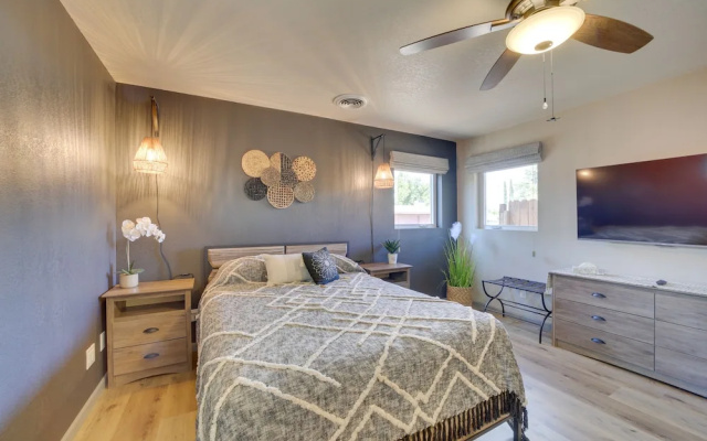 < 1 Mi to Dtwn: Home w/ Deck in Clarkdale!