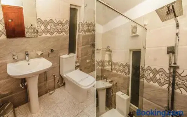 OYO 124 Clove Transit Hotel