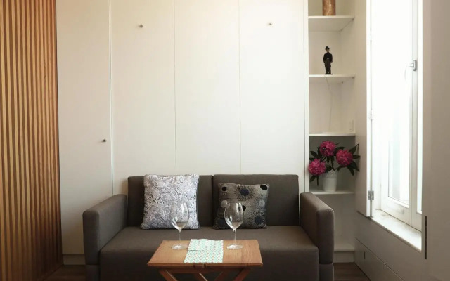 Carlos Alberto Balcony APT