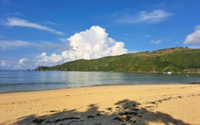 Surfers Beachfront Lombok